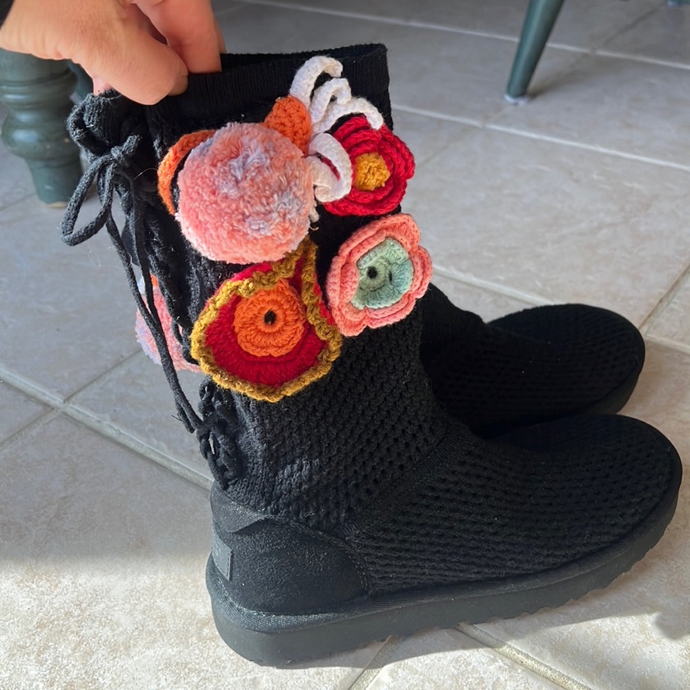 UGG RARE knit boots, Size 7, black with colorful knitted flowers